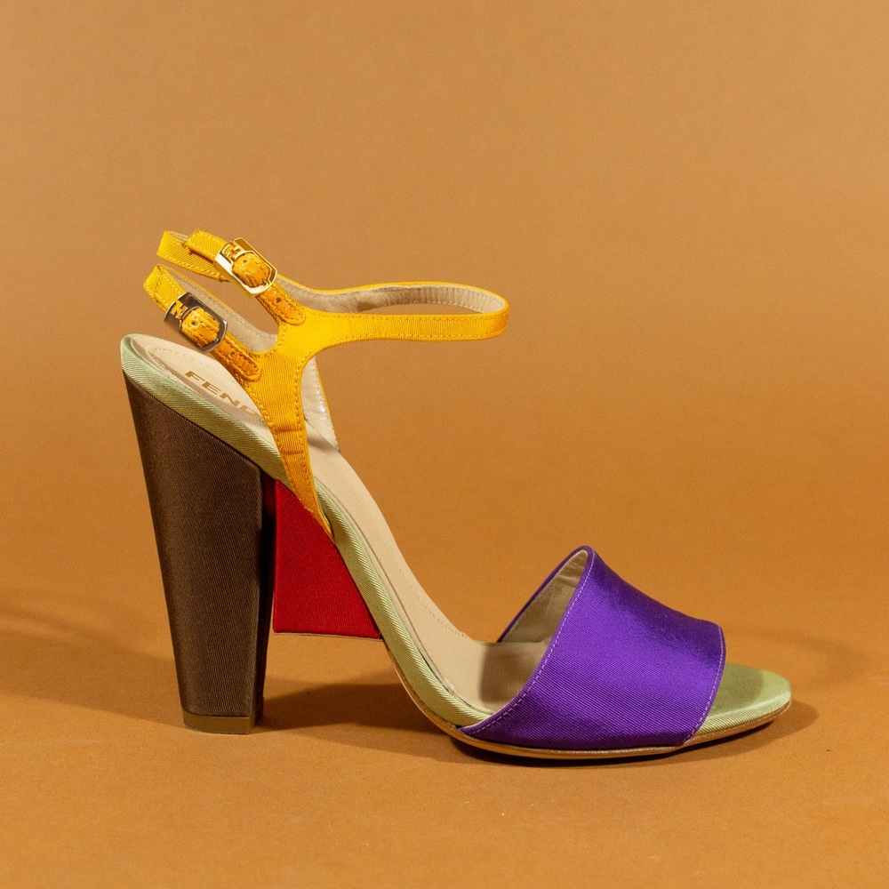 Fendi Spring 2011 ready to wear runway open toe sandals.